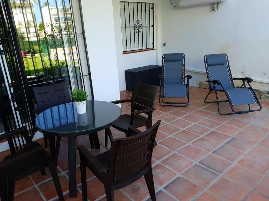 Beautiful Apartment In La Carihuela, Torremolinos Exteriér fotografie